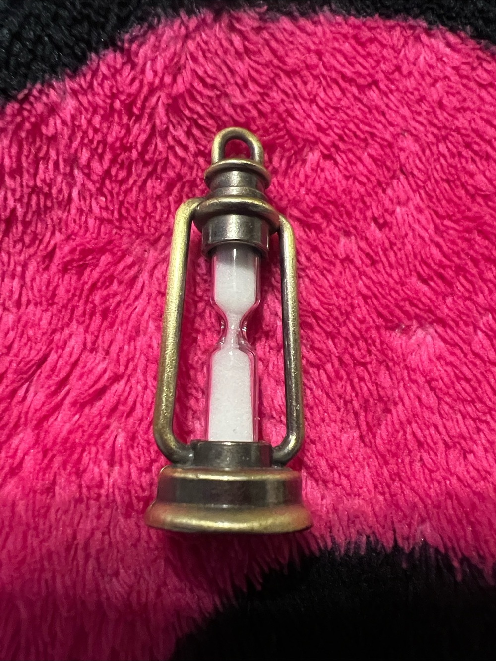 Brass-Finish Hourglass Lantern pemdant vintage